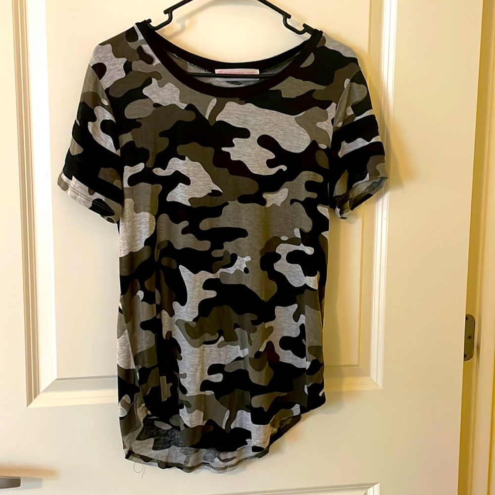 Camo top